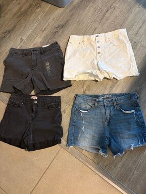 4 Womens Denim Shorts size 10/30